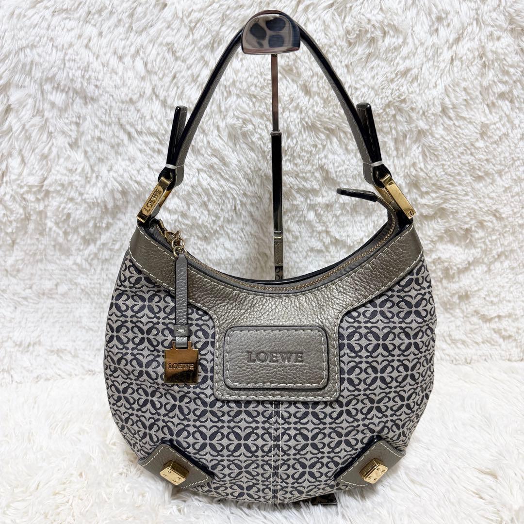 バッグ LOEWE New Road Anagram Hobo Bag