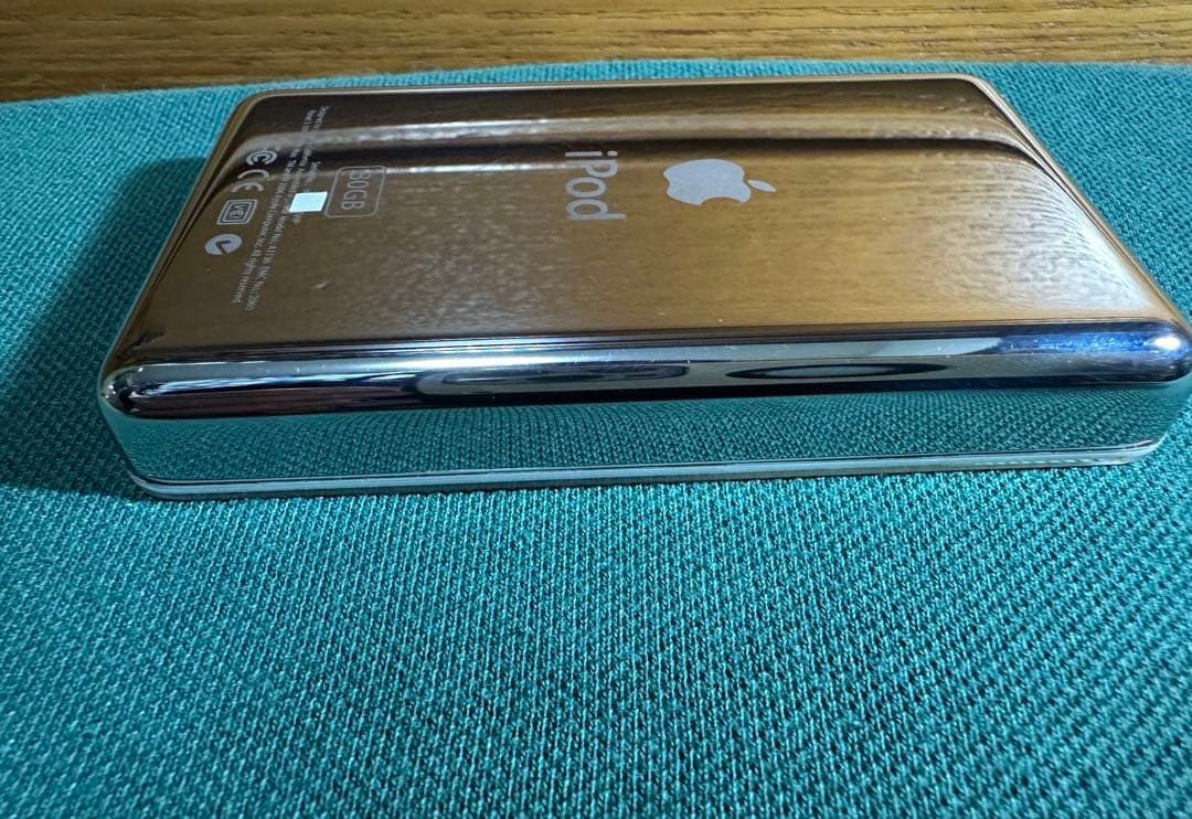 きれいな iPod Classic 5.5世代　80GB MA448J