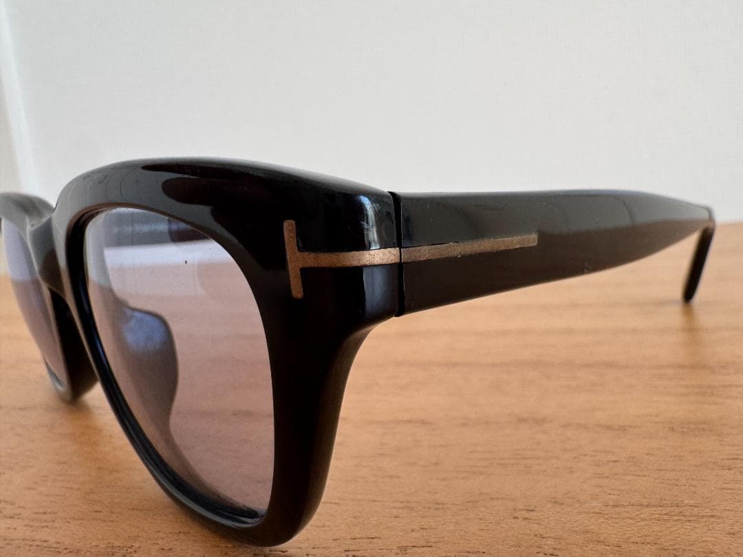 トムフォード サングラス ブラック FT5178-F