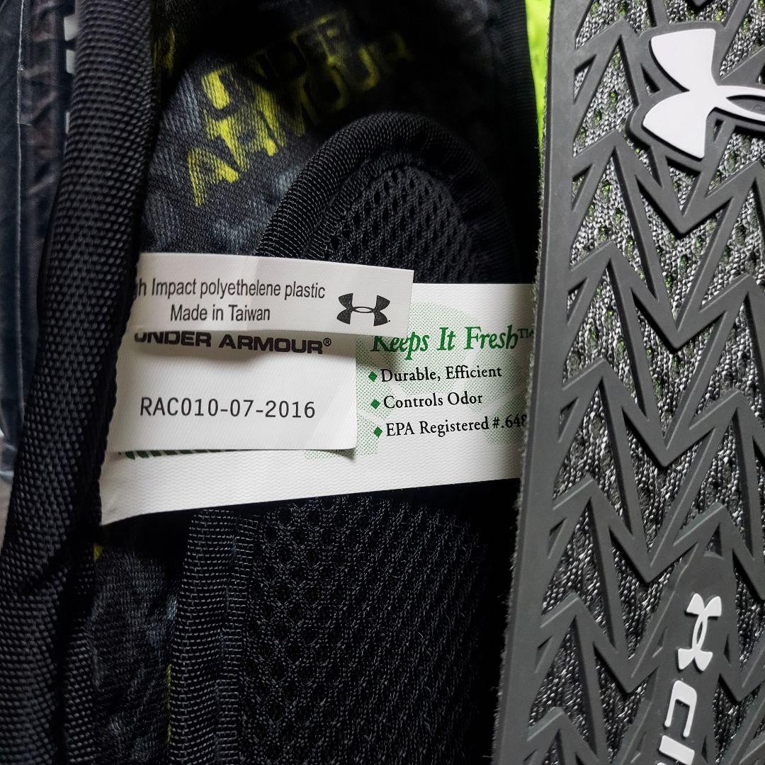 あ*わ様 UA　アンダーアーマー　キャッチャー防具　プロテクター　レッグガード