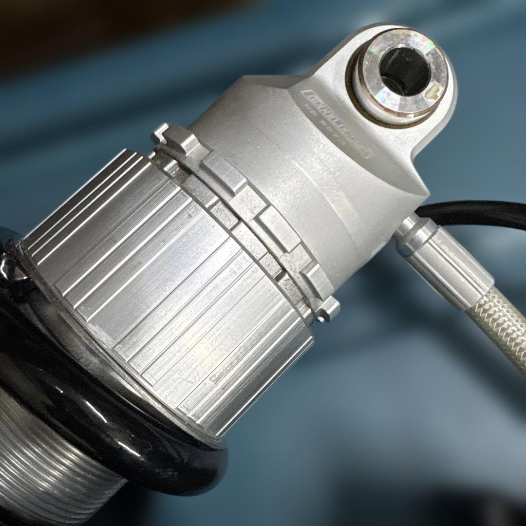 ハーレー　M8 ソフテイル　スクリーミンイーグル　オーリンズサス　カバーセット