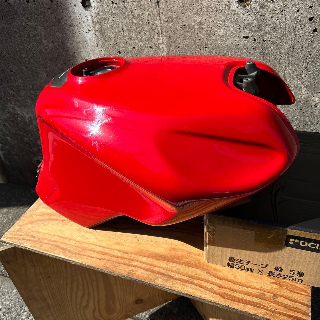 k*y様 ドゥカティ ST2 ガソリンタンク