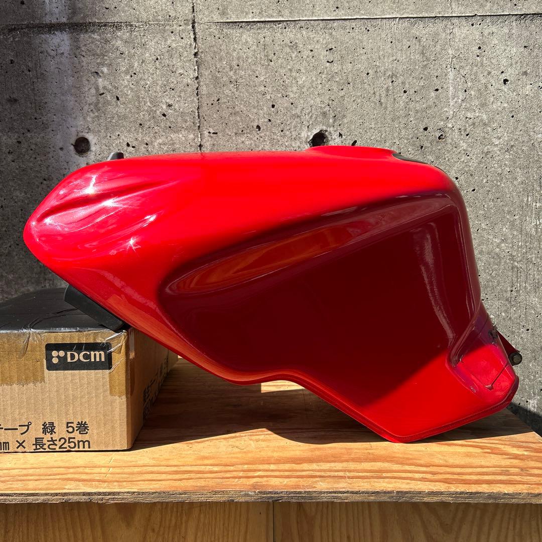 k*y様 ドゥカティ ST2 ガソリンタンク