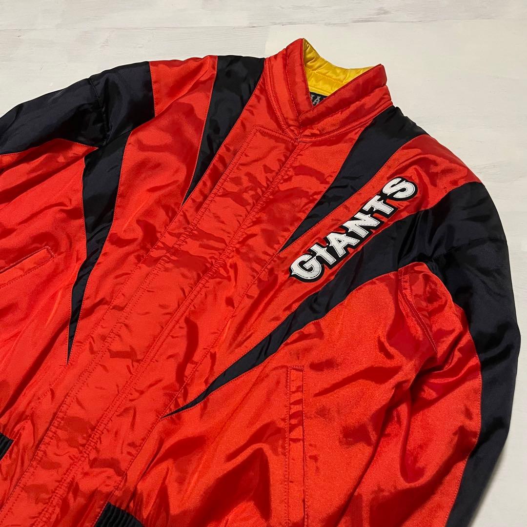 美品 読売ジャイアンツ 公式ジャンパー　アシックス　ジュンココシノ　デザイン