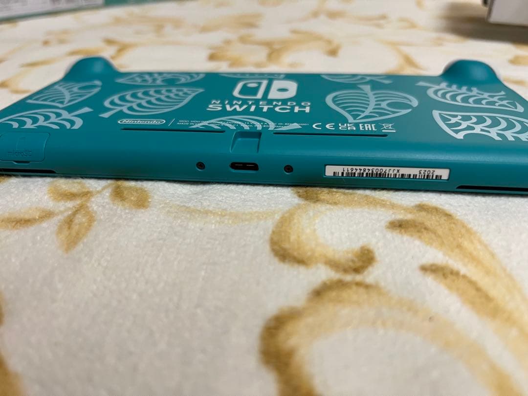 ニンテンドースイッチライト どうぶつの森まめきち＆つぶきち アロハ柄　おまけ付き