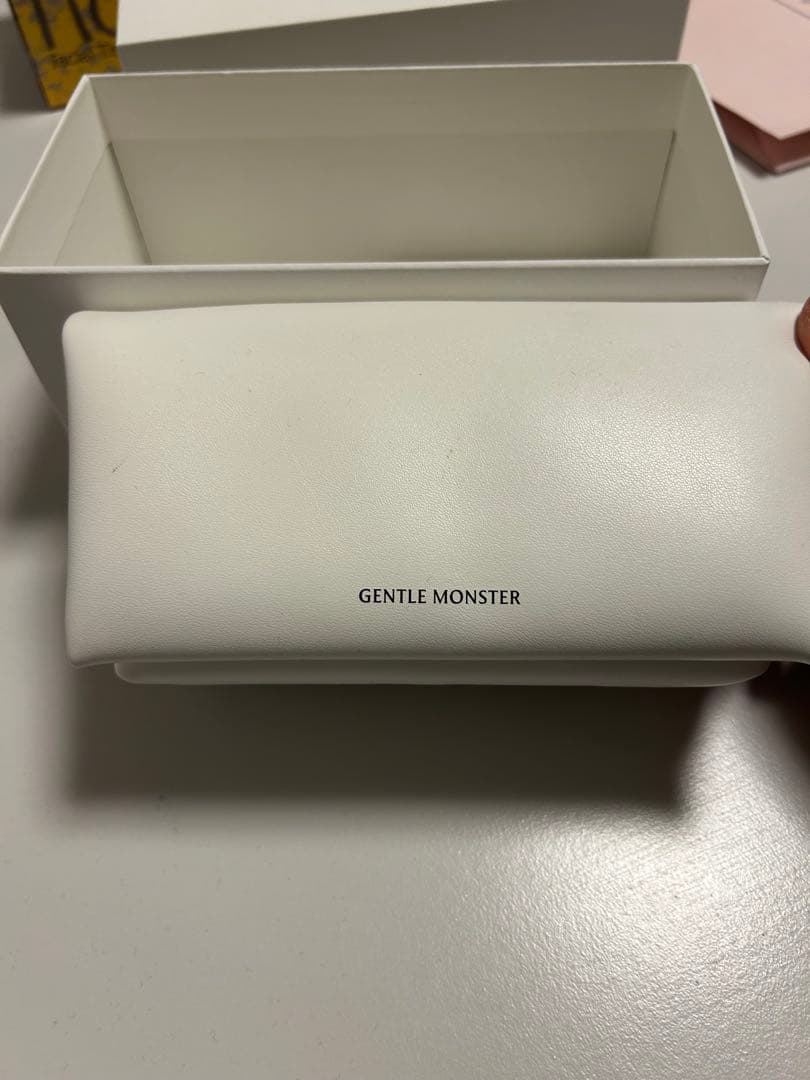 (希少)GENTLE MONSTER サングラス　DADA