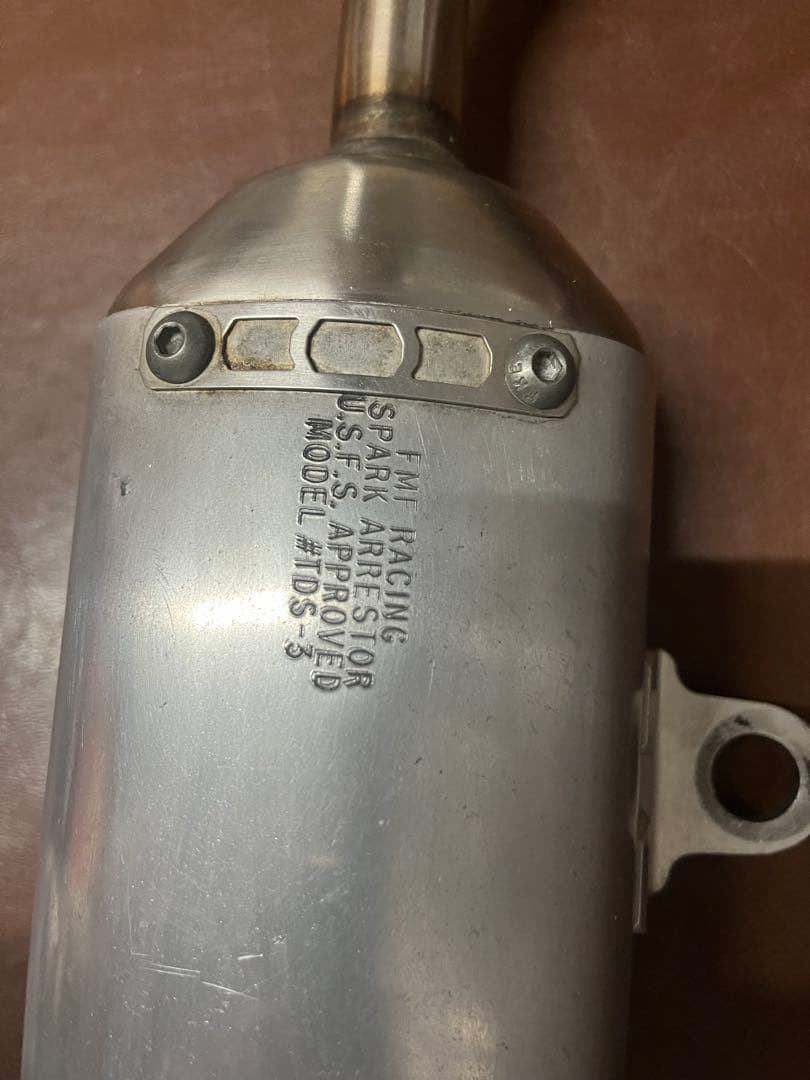 FMF Turbine Core 2.1 マフラー