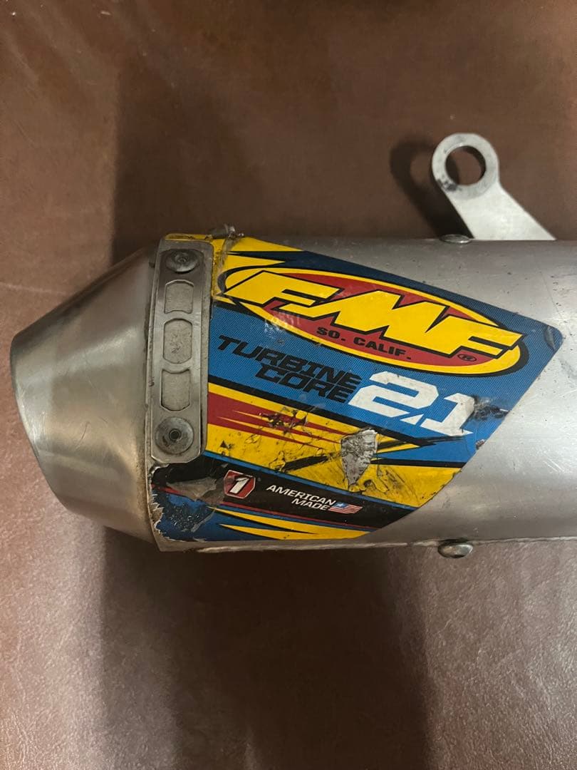 FMF Turbine Core 2.1 マフラー