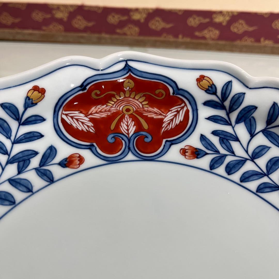 源右衛門　古伊万里風錦唐花　大皿２枚　25㎝