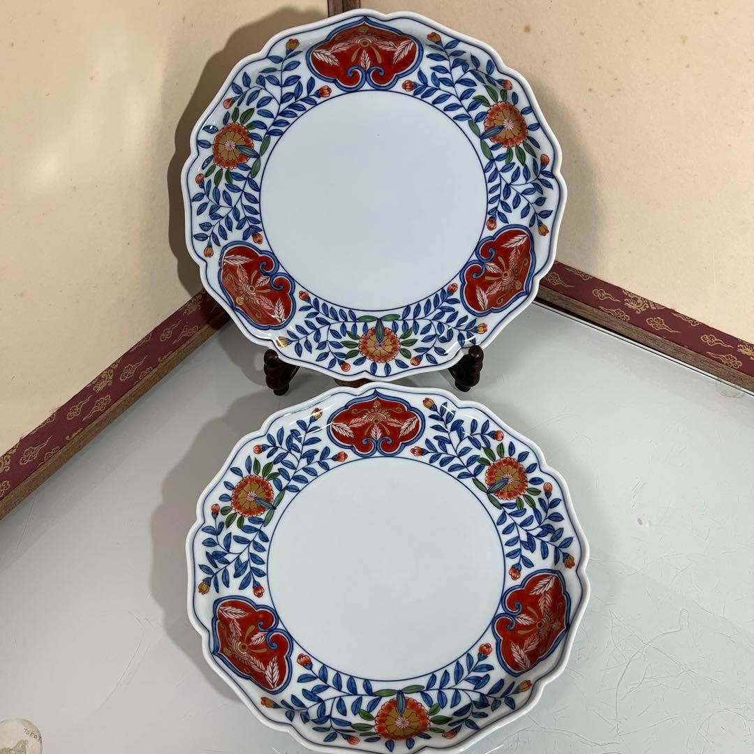 源右衛門　古伊万里風錦唐花　大皿２枚　25㎝