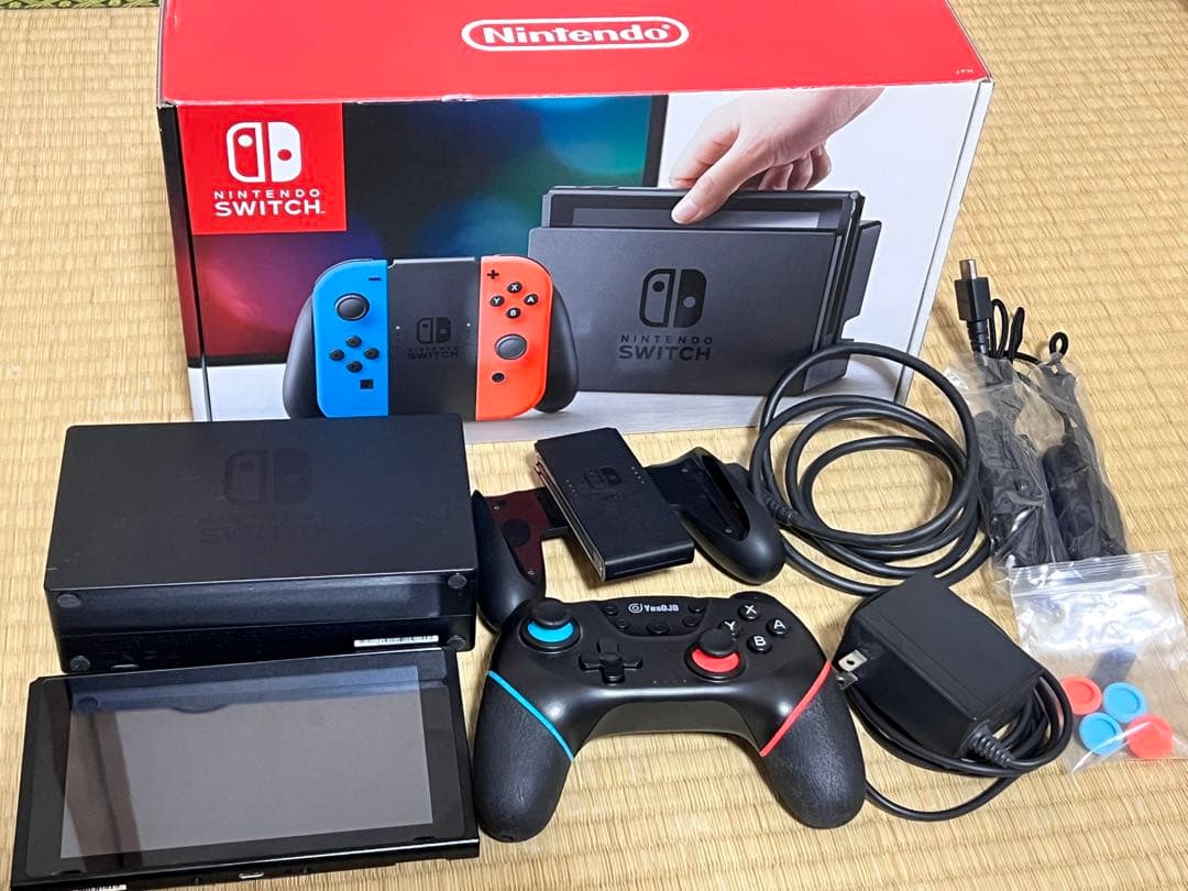 Nintendo Switch 本体　ジョイコンなし