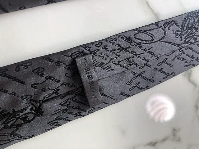 【極上カリグラフィー】 Berluti ベルルッティ グレイ×ブラック ネクタイ