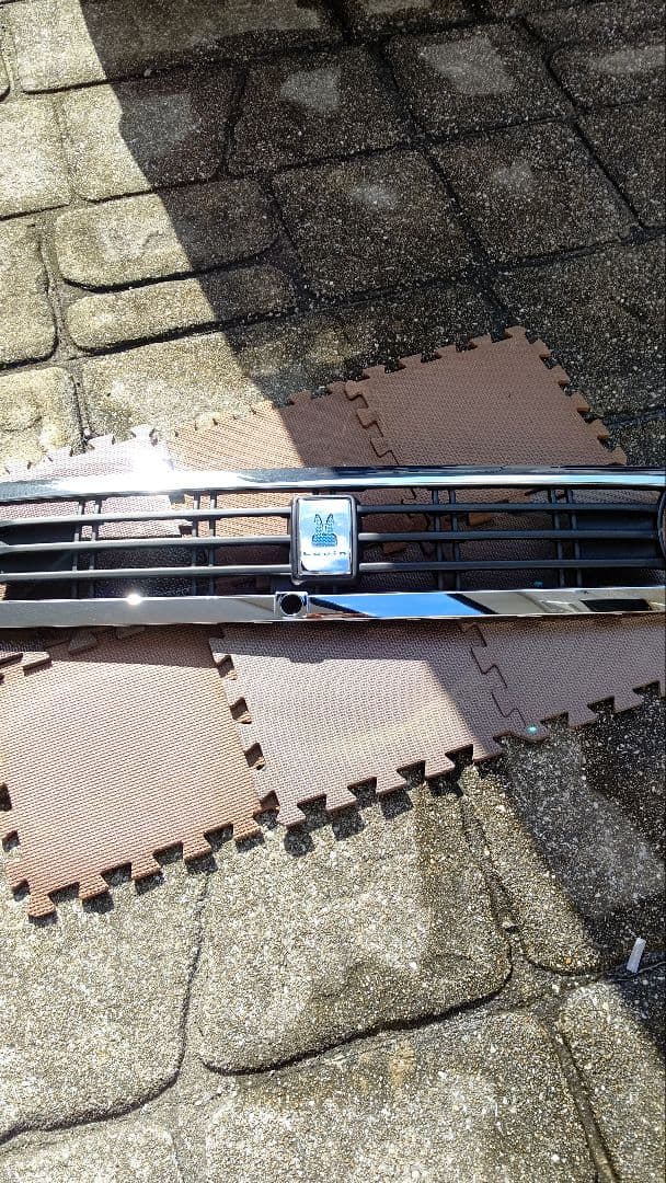 ３３ラパン　フロントグリル