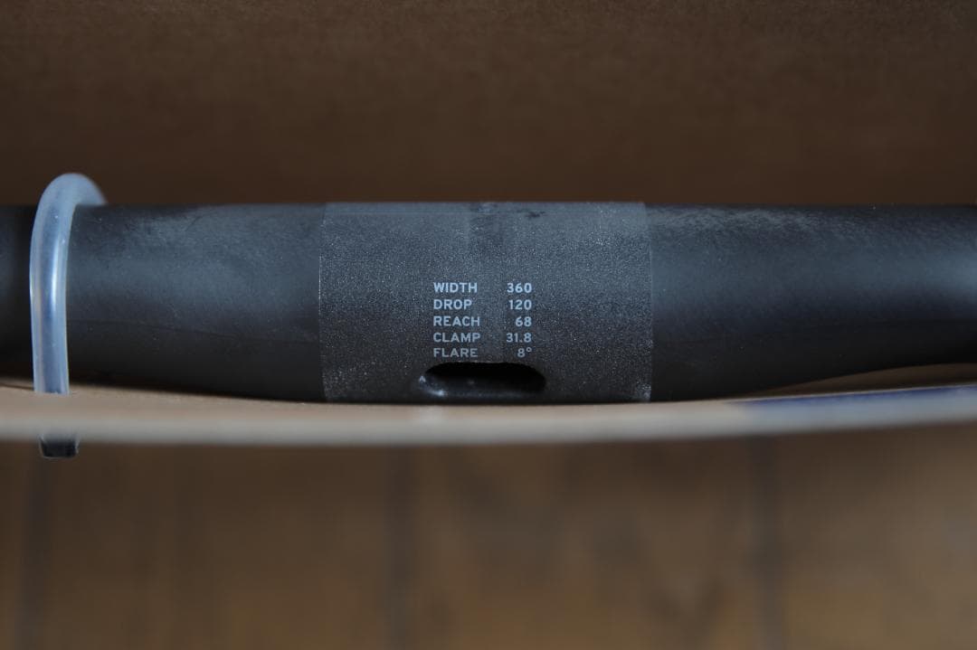 ★Liv カーボンハンドルバー（未使用品）34×36★