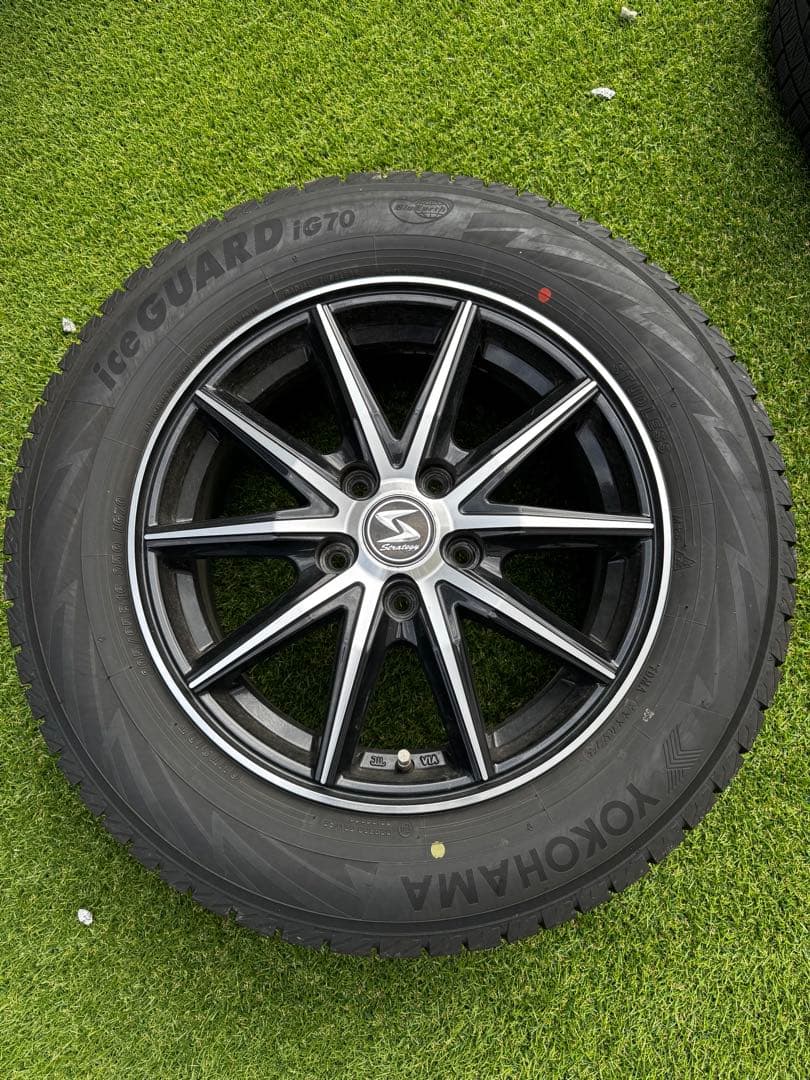 strategy 16インチ スタッドレス 4本 タイヤ付き【ジャンク扱い】