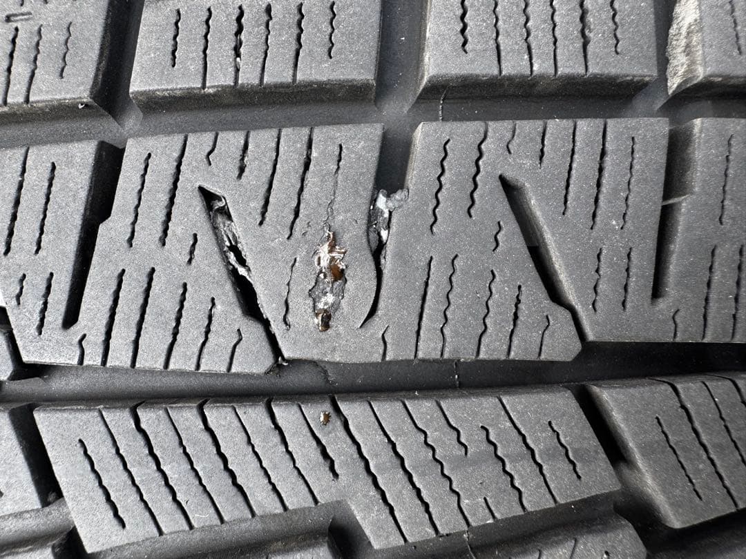 strategy 16インチ スタッドレス 4本 タイヤ付き【ジャンク扱い】