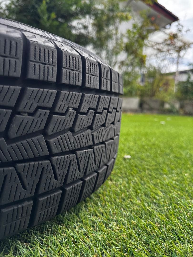 strategy 16インチ スタッドレス 4本 タイヤ付き【ジャンク扱い】