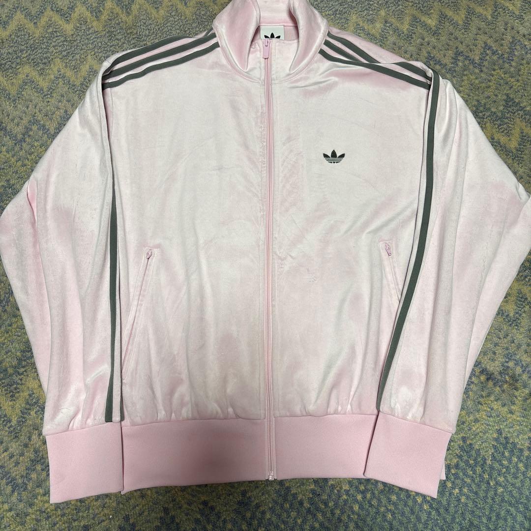 M*様 adidas ピンク ベロア トラックジャケット