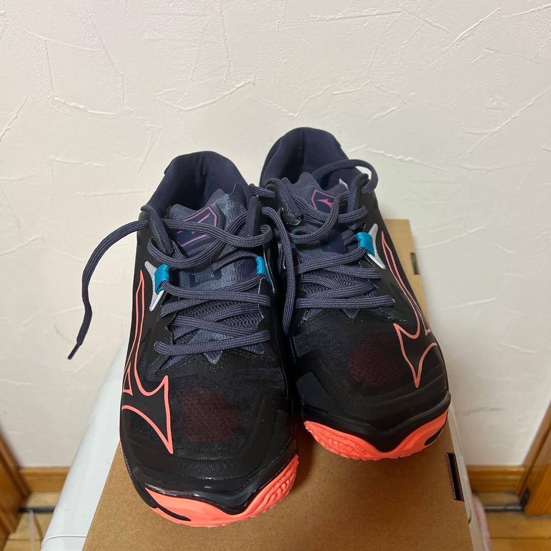 ウェーブライトニング z8 (バレーボールシューズ)