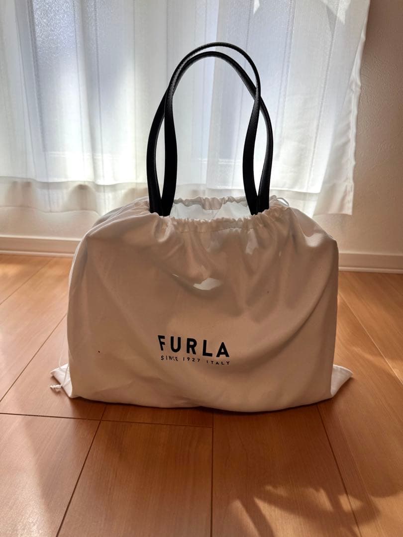 2023年 A4サイズ　フルラ トートバッグ ミネルヴァ ブラック 黒