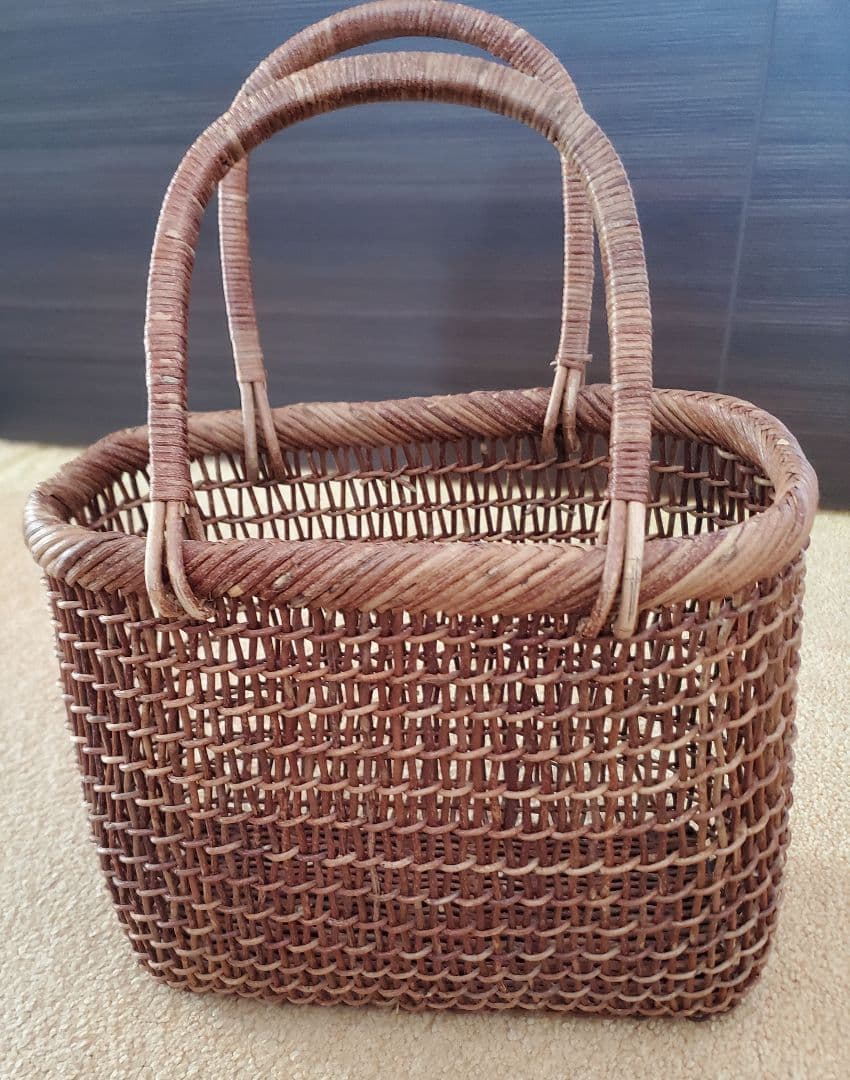 あけびかごバック