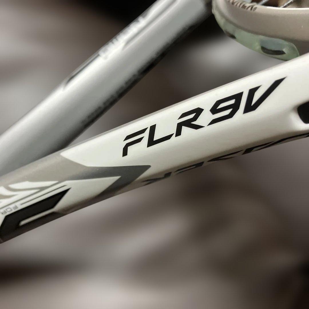 YONEX YY テニスラケット ホワイト