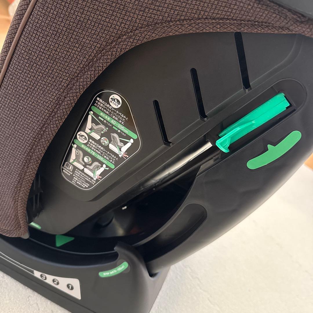 【未使用】Cradle カルート チャイルドシート　3点式シートベルト