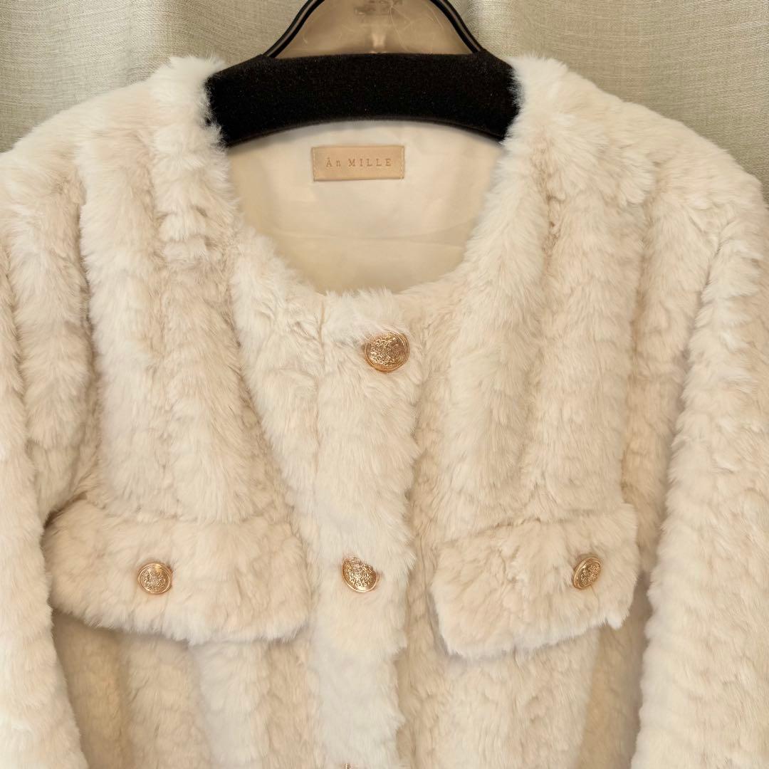 AnMILLE ゴールドボタンファーコート オフホワイト