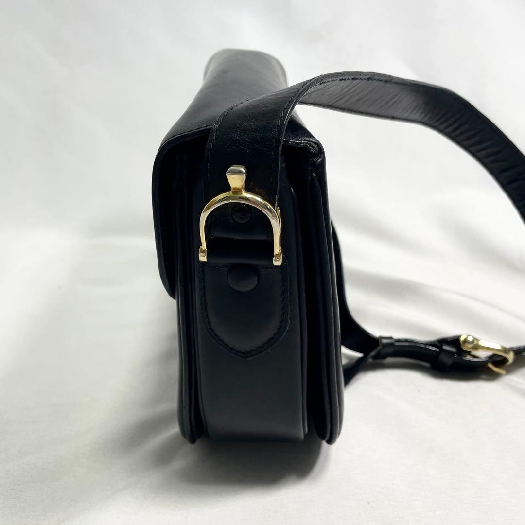 セリーヌ ショルダーバッグ 馬車金具 カーフレザー ブラック 黒 大容量 多機能