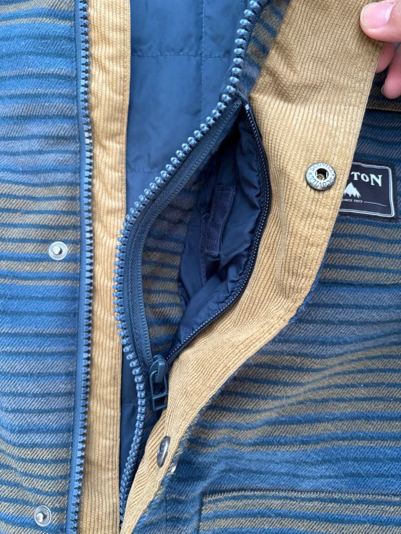 Burton フード付きジャケット スキーウェア　スノーボードウェア