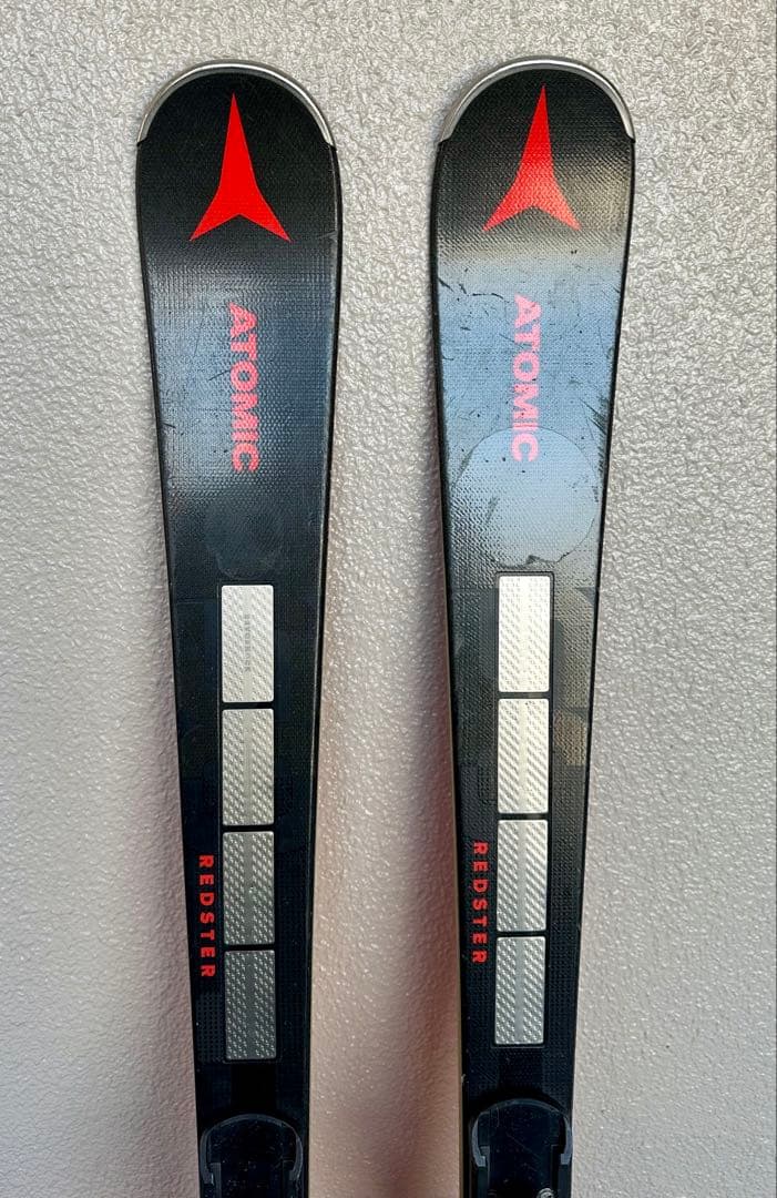 ATOMIC REDSTER S8i 155cm スキー板とビンディング付き
