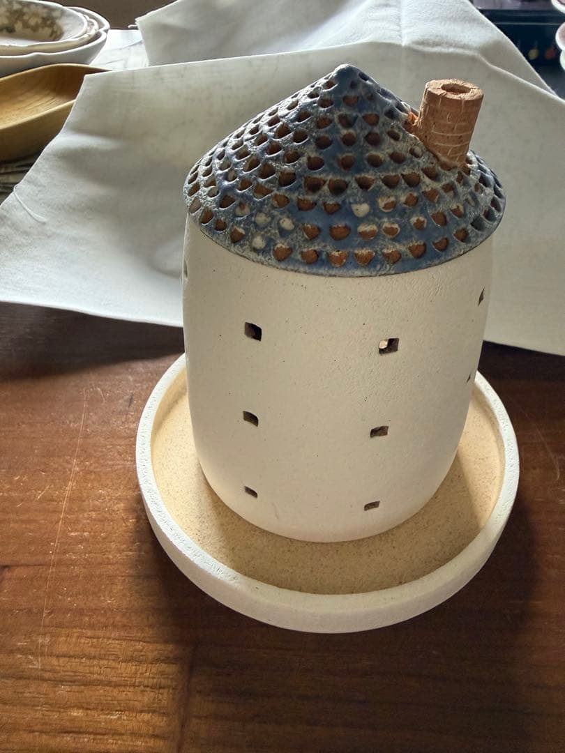 お家の形のアロマポット