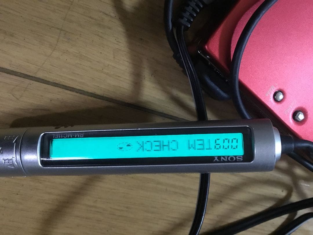 美品 SONY MZ-R900 WALKMAN ソニー MDウォークマン 赤