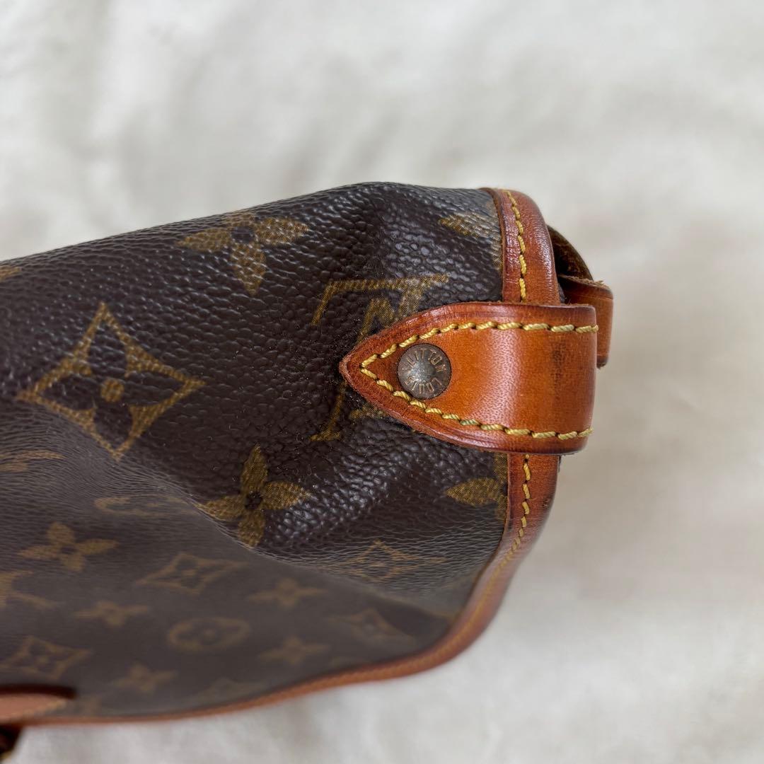 【美品】Louis Vuitton ショルダーバッグ ダークブラウン　ソミュール