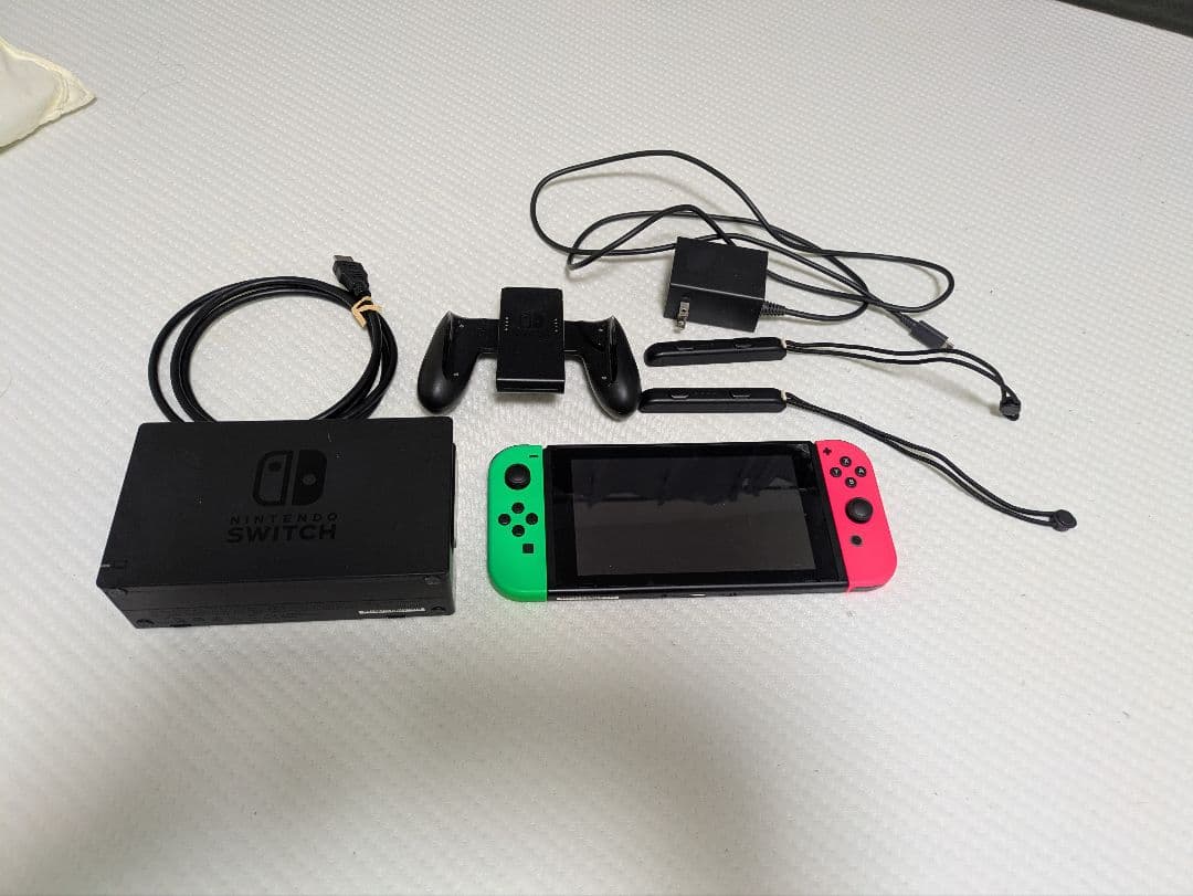 Nintendo Switch 本体 グリーン/ピンク（その他周辺機器）
