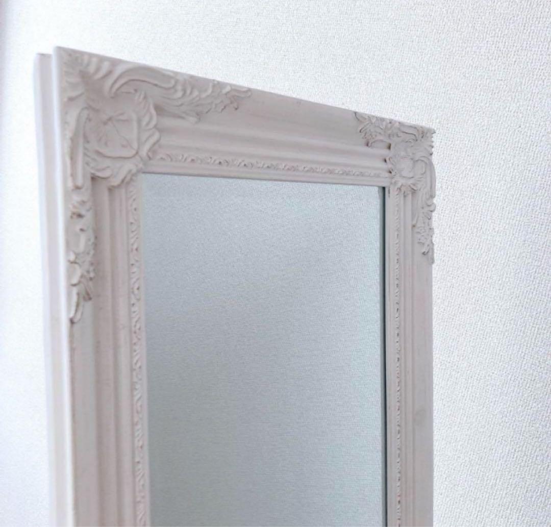 も*か様 アンティーク　シャビーシック　装飾的なホワイトスタンドミラーお正月だけ