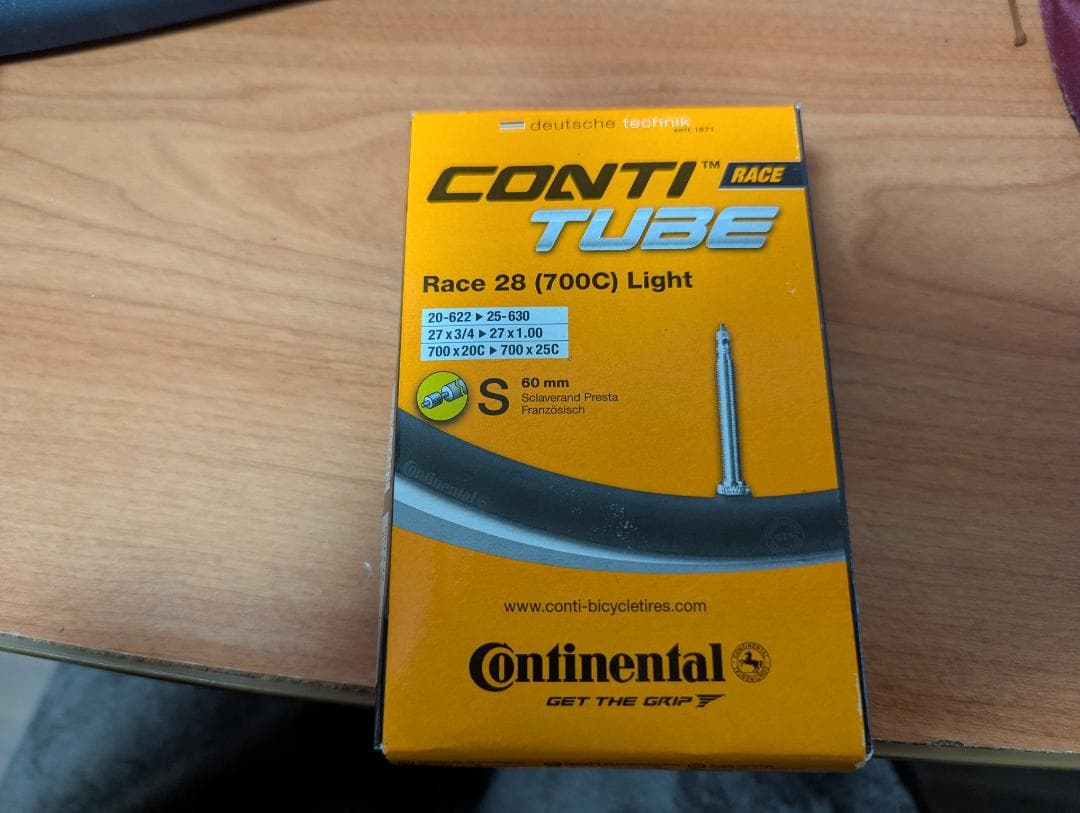 ZIPP 303 クリンチャータイヤ 2本セット（週末まで限定値下げ）