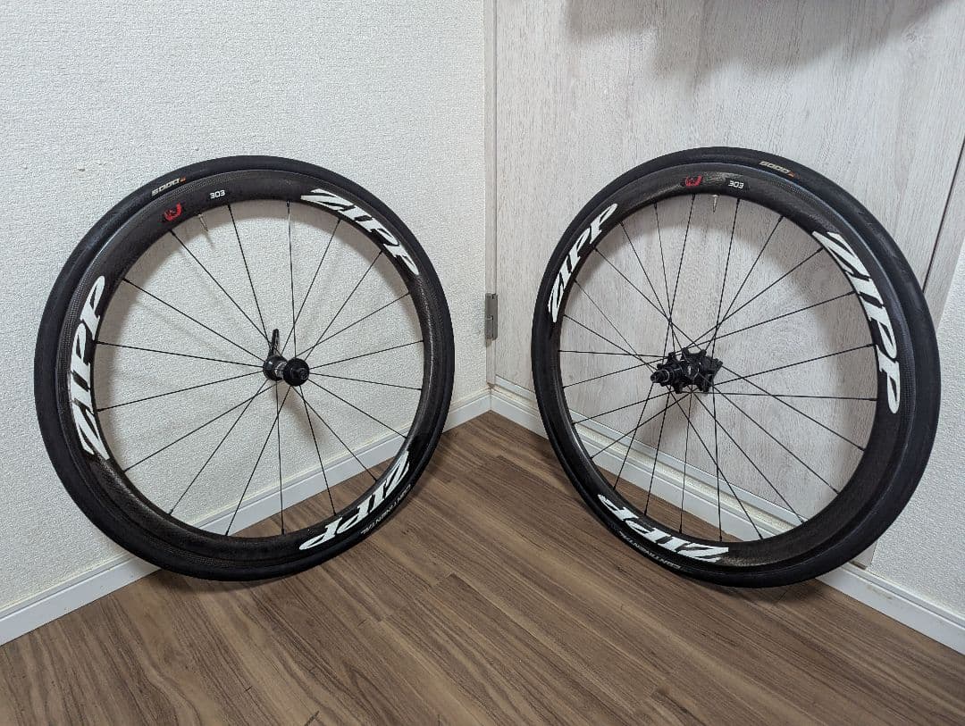 ZIPP 303 クリンチャータイヤ 2本セット（週末まで限定値下げ）
