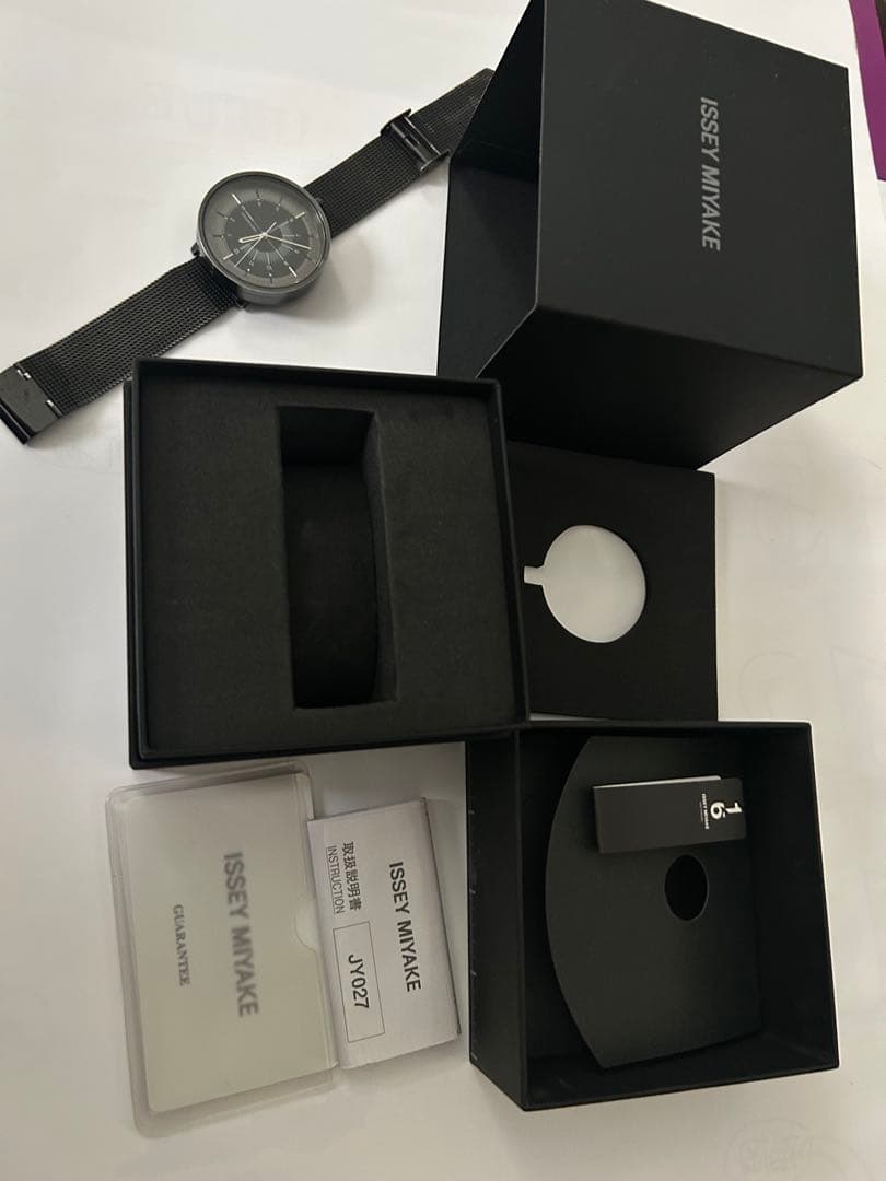 ISSEI MIYAKE 腕時計　一時お値下げ中