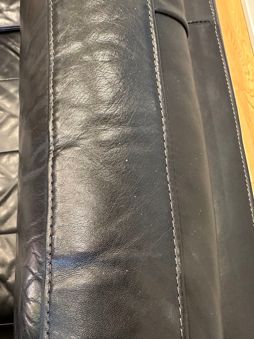 (Abcdefgeo) BoConcept 黒いレザーソファ (世田谷区)