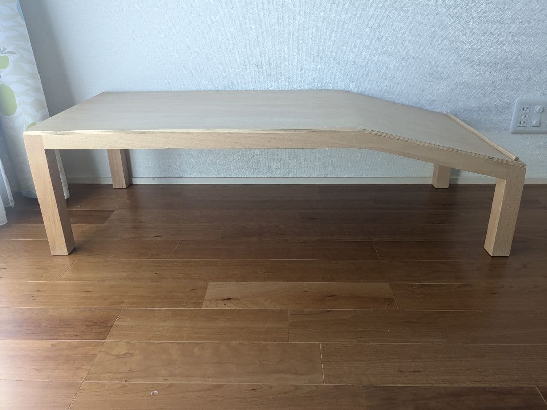 アクタス　絵本ななめテーブル