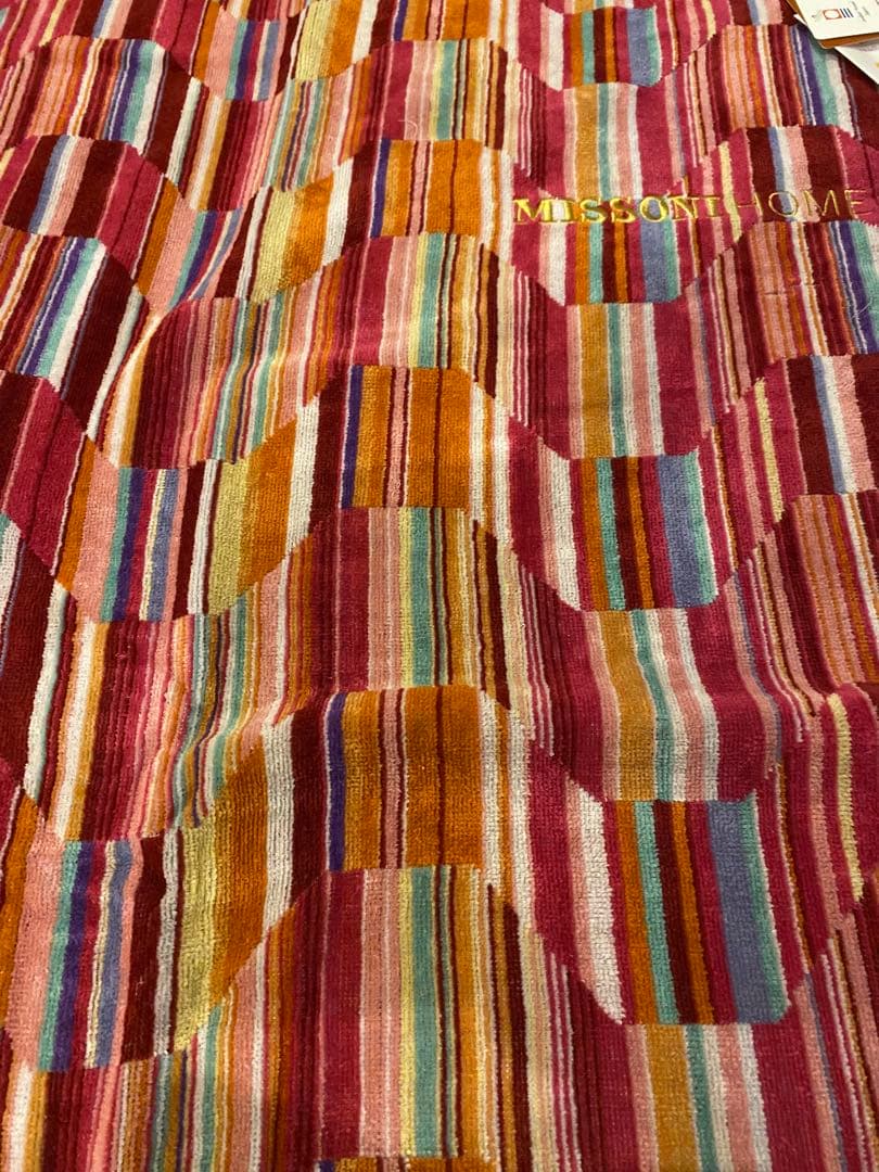 国産　MISSONI  タオルケット 新品未使用　レッド配色