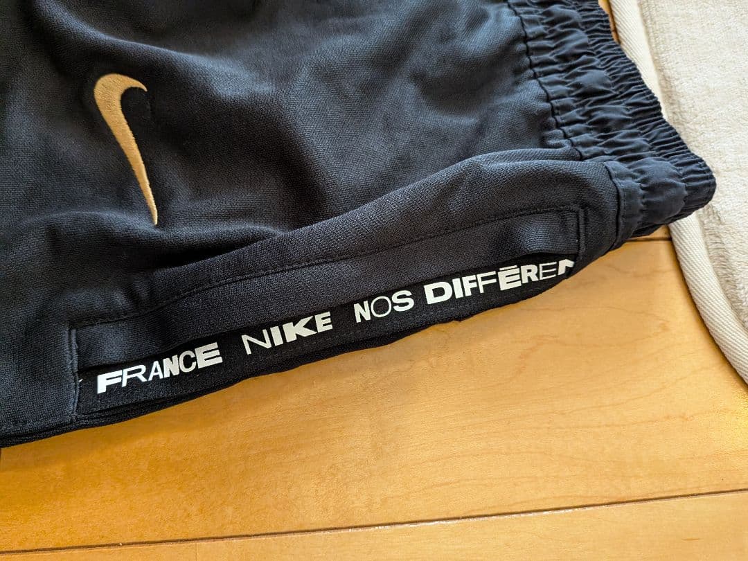 Nike 2022フランス代表トラベルパンツブラック×ゴールド