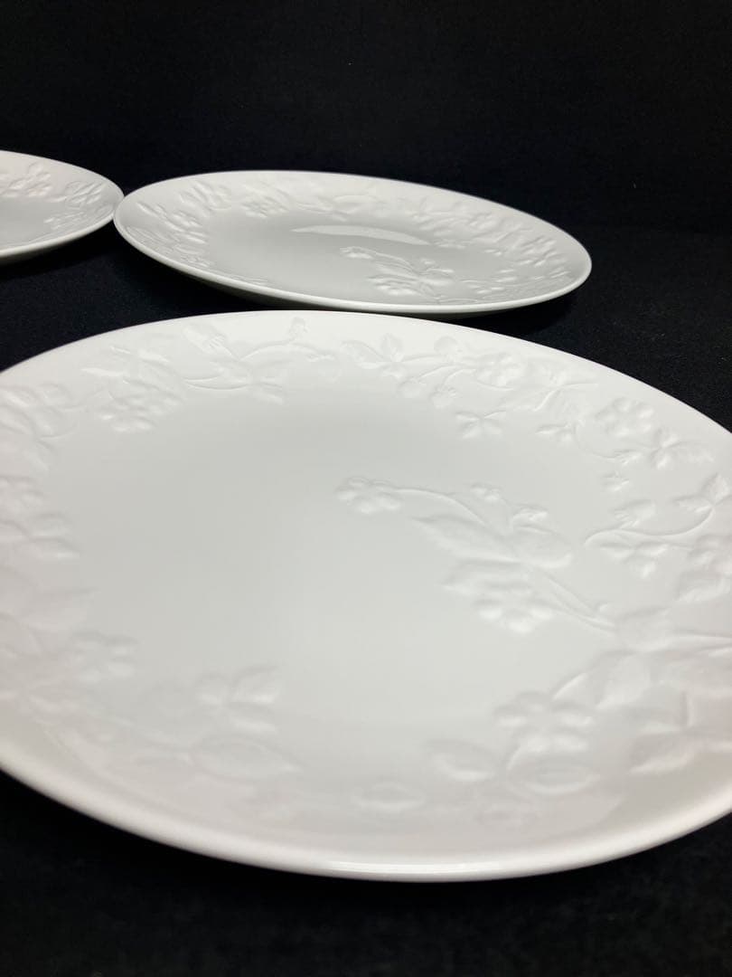 新品  WILD STRAWBERRY WHITE 皿4枚セット