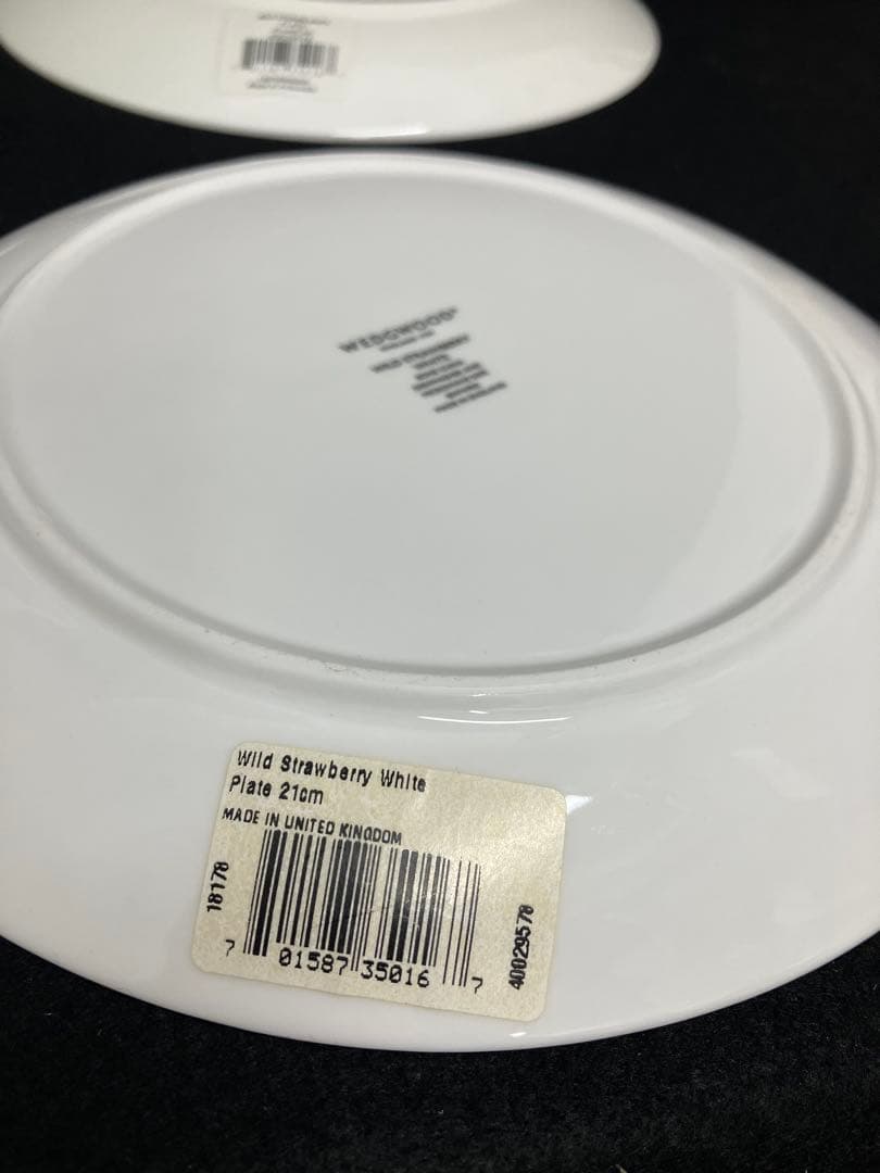 新品  WILD STRAWBERRY WHITE 皿4枚セット