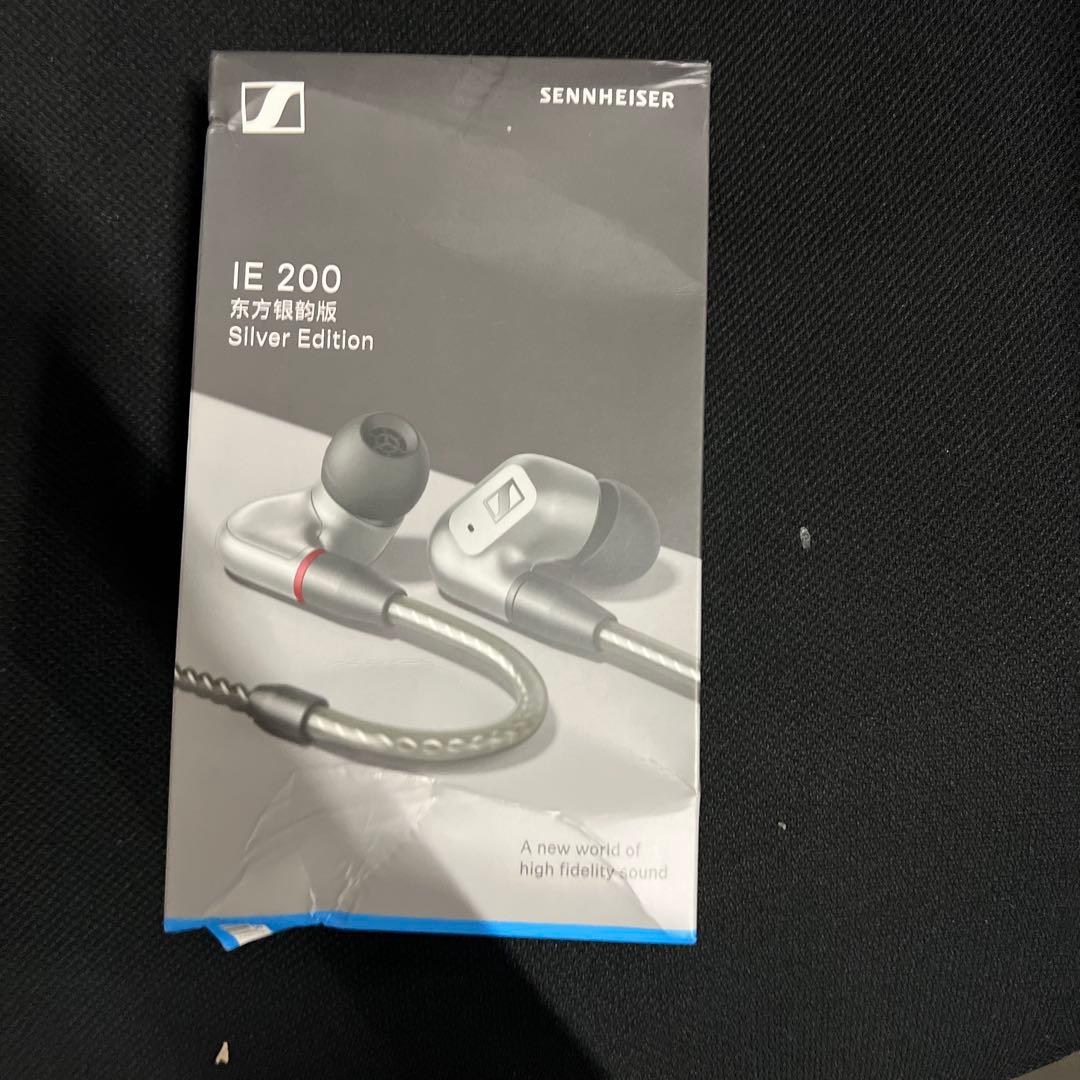 ゼンハイザー Sennheiser イヤホン 有線 IE 200 シルバー