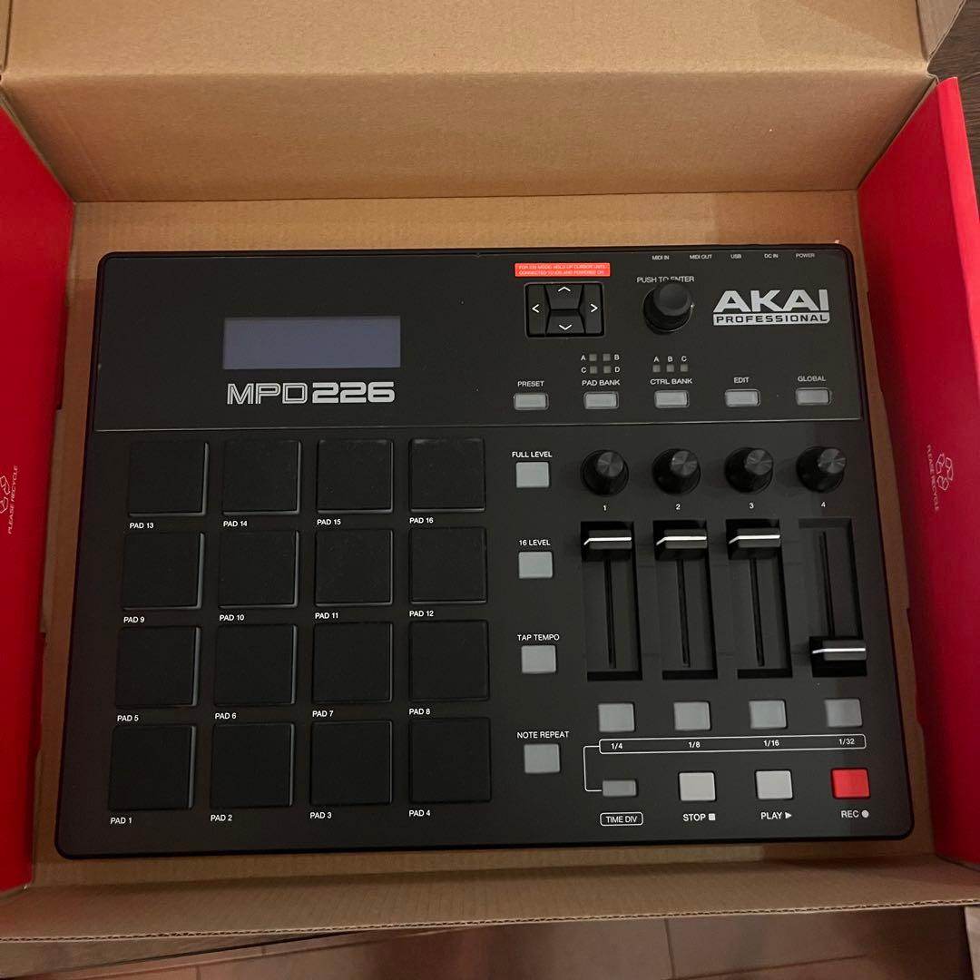 AKAI MPD226 MIDIコントローラー 新古品