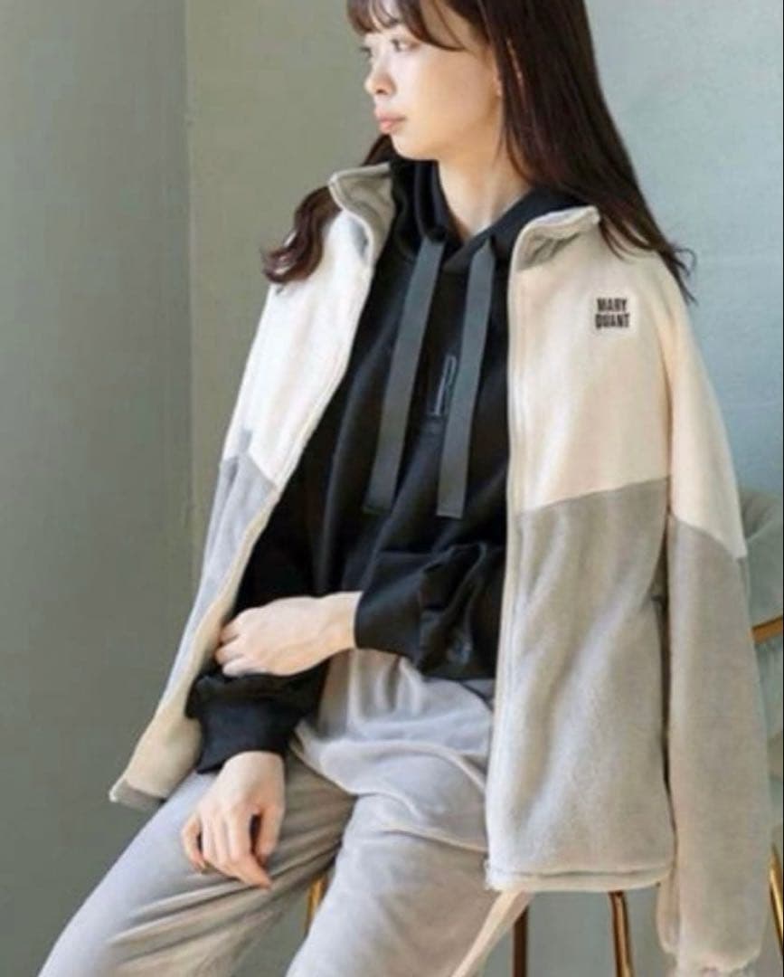マリークワント　希少品　完全完売カラー　新品グレーバイカラーブルゾン　匿名配送