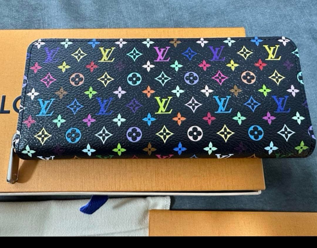 ルイヴィトン 村上隆　長財布