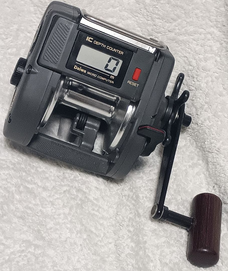 ダイワトーナメント棚ハンターSS-60船釣りリール